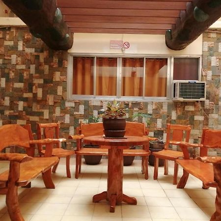 Hotel Asuncion Laoag Buitenkant foto