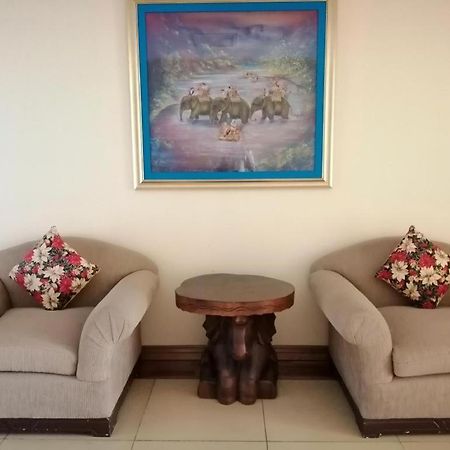 Hotel Asuncion Laoag Buitenkant foto