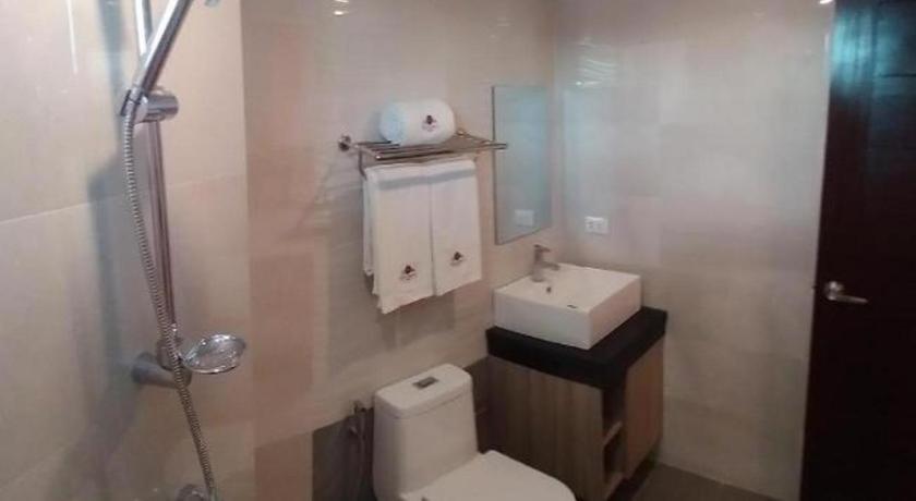 Hotel Asuncion Laoag Buitenkant foto
