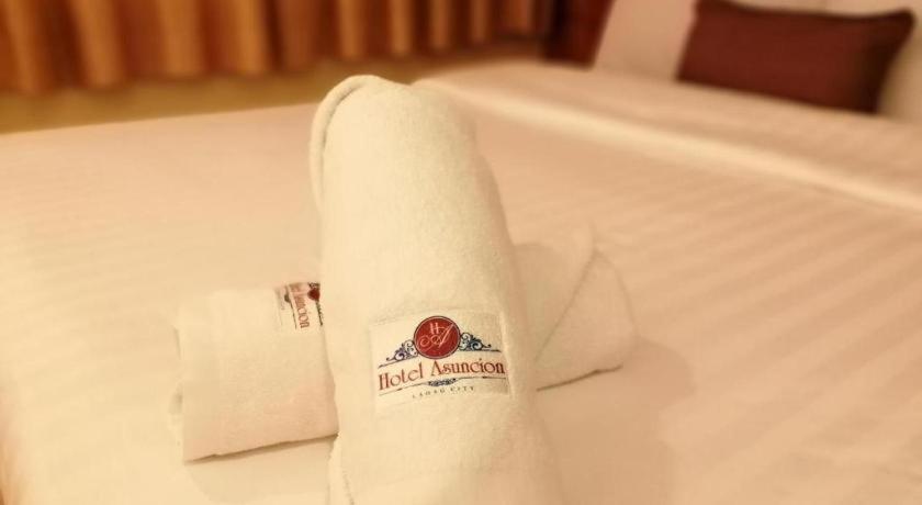 Hotel Asuncion Laoag Buitenkant foto