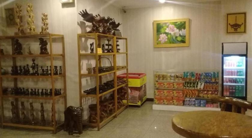 Hotel Asuncion Laoag Buitenkant foto